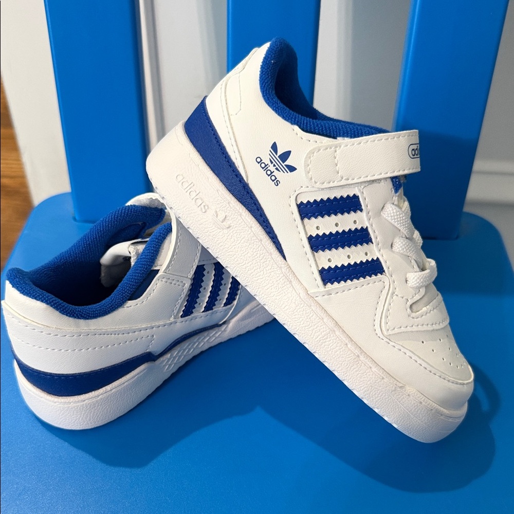 Adidas Kids White and Royal Blue Sneakers Brand New size 9k